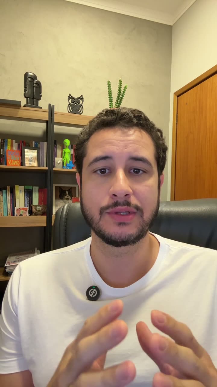 Diego Meloni falando no episódio 1 da Pílula do SUSista
